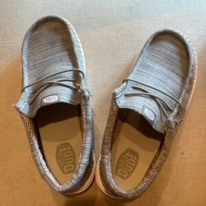 Hey Dudes. Boys size YT 5